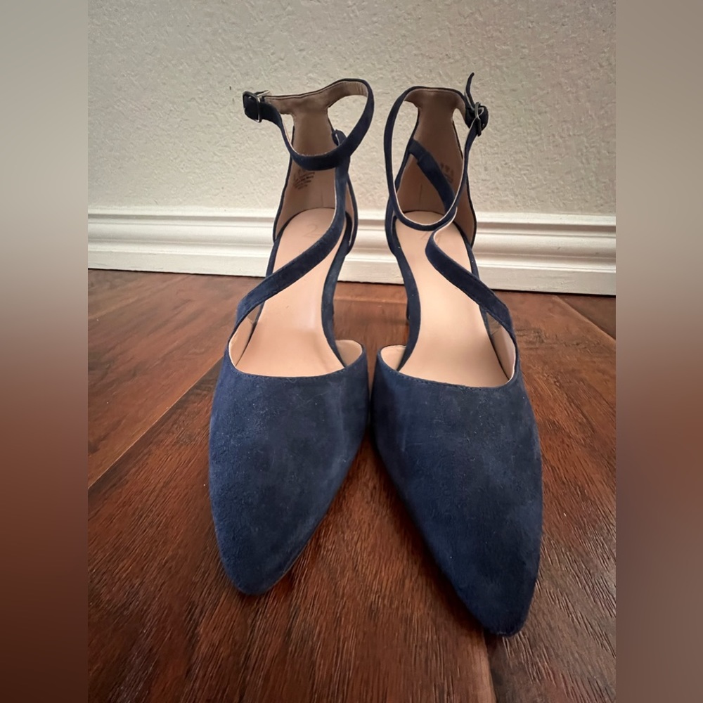 27 Edit Navy Suede Abilyn Pumps, Size 7 W, NWT